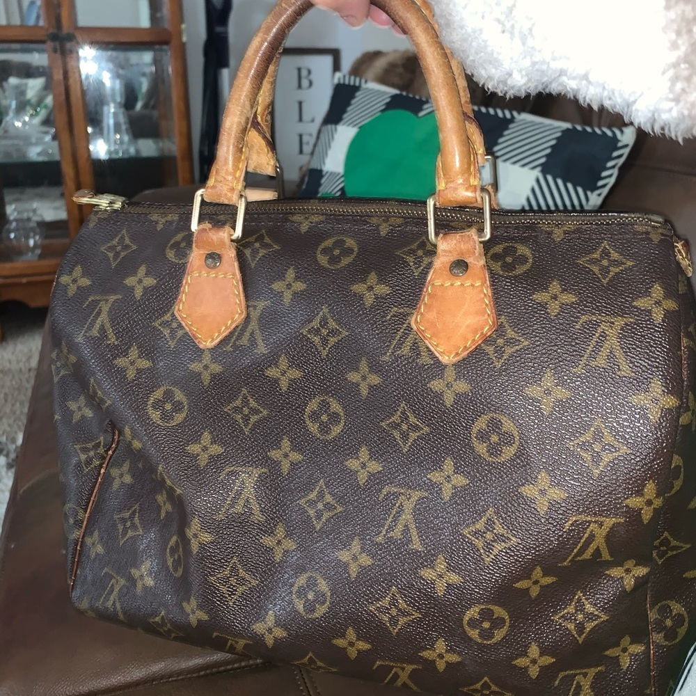 Louis Vuitton Speedy